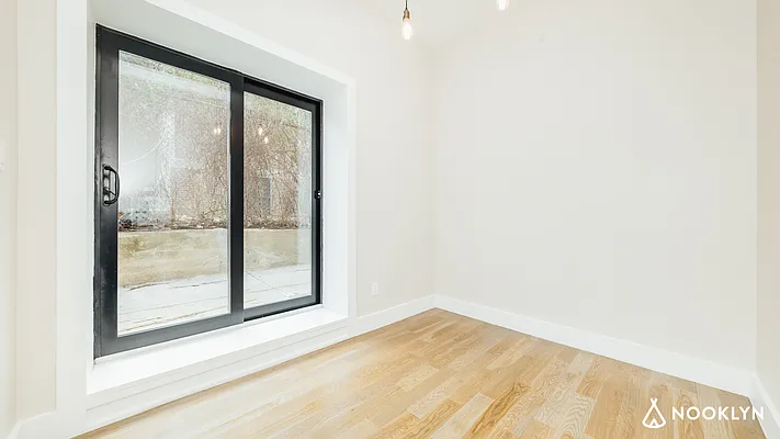 Rented by Nooklyn NYC LLC | media 8