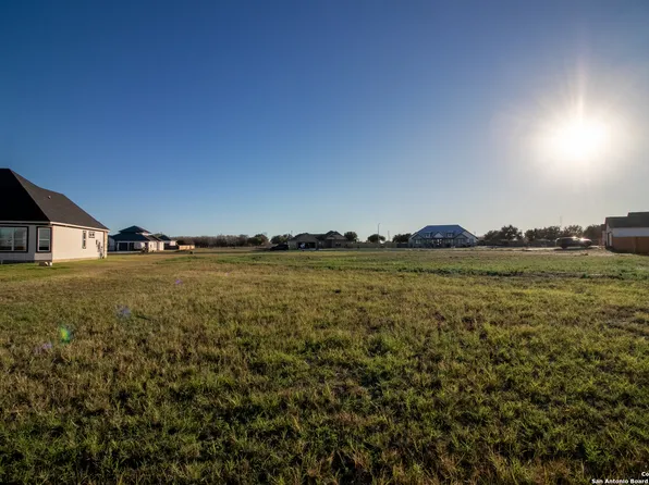 109 W TREE FARM DR LOT 26, Lytle, TX 78052