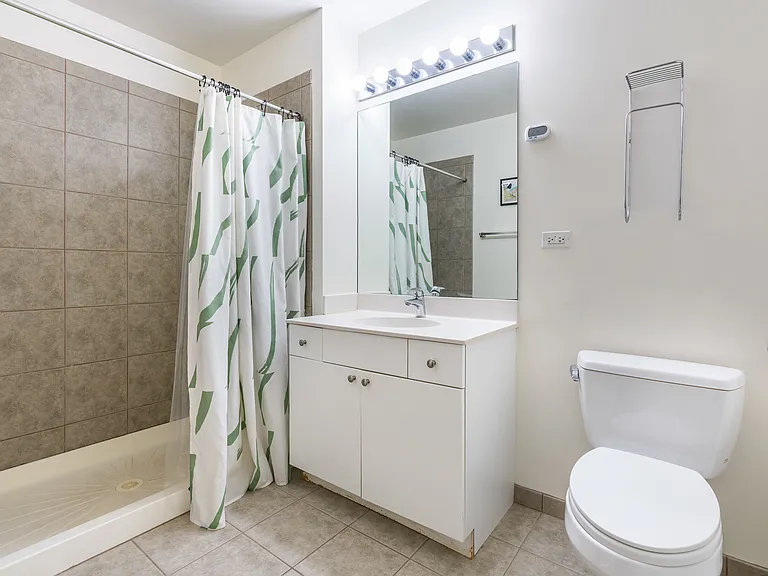 235 W Van Buren St #2915 — Photo 16