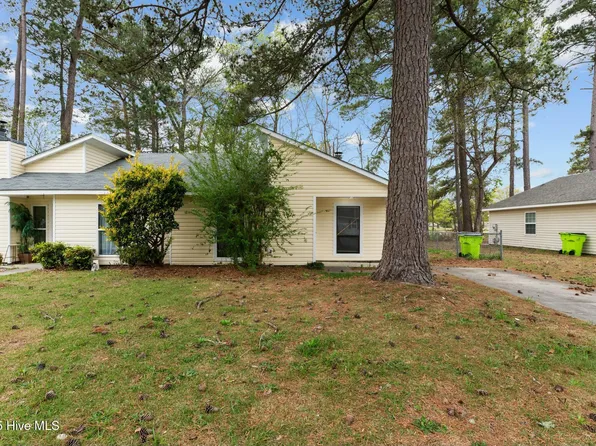 124 Twin Wood Drive, Havelock, NC 28532
