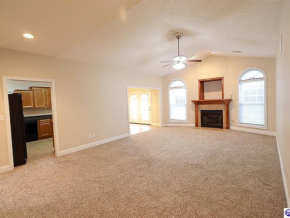 5th image of 407 Cabernet Dr
