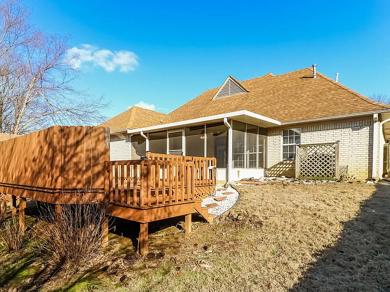 15 Oakland Woods Cv — Photo 19