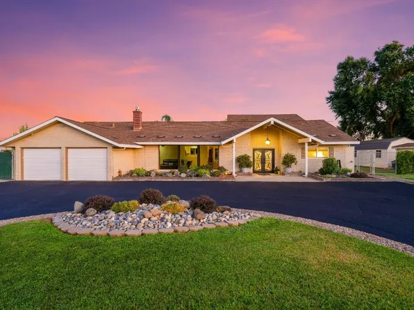 2900 E Calimyrna Rd, Acampo, CA 95220