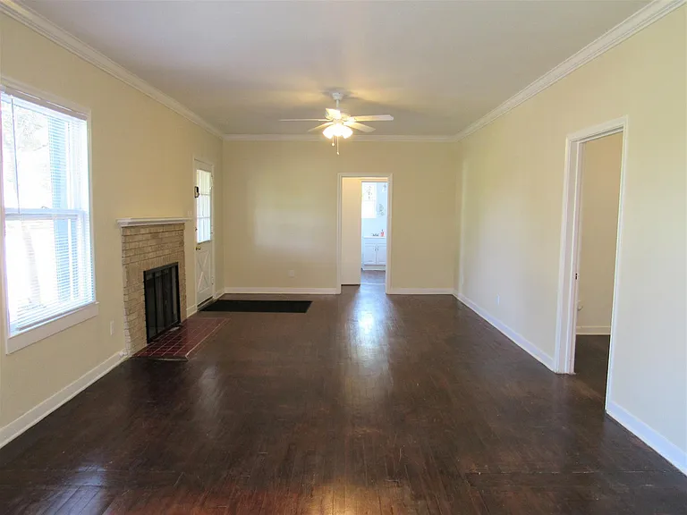 454 Bailey Ave — Photo 6
