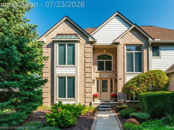 48806 Thornbury Dr, Novi, MI 48374