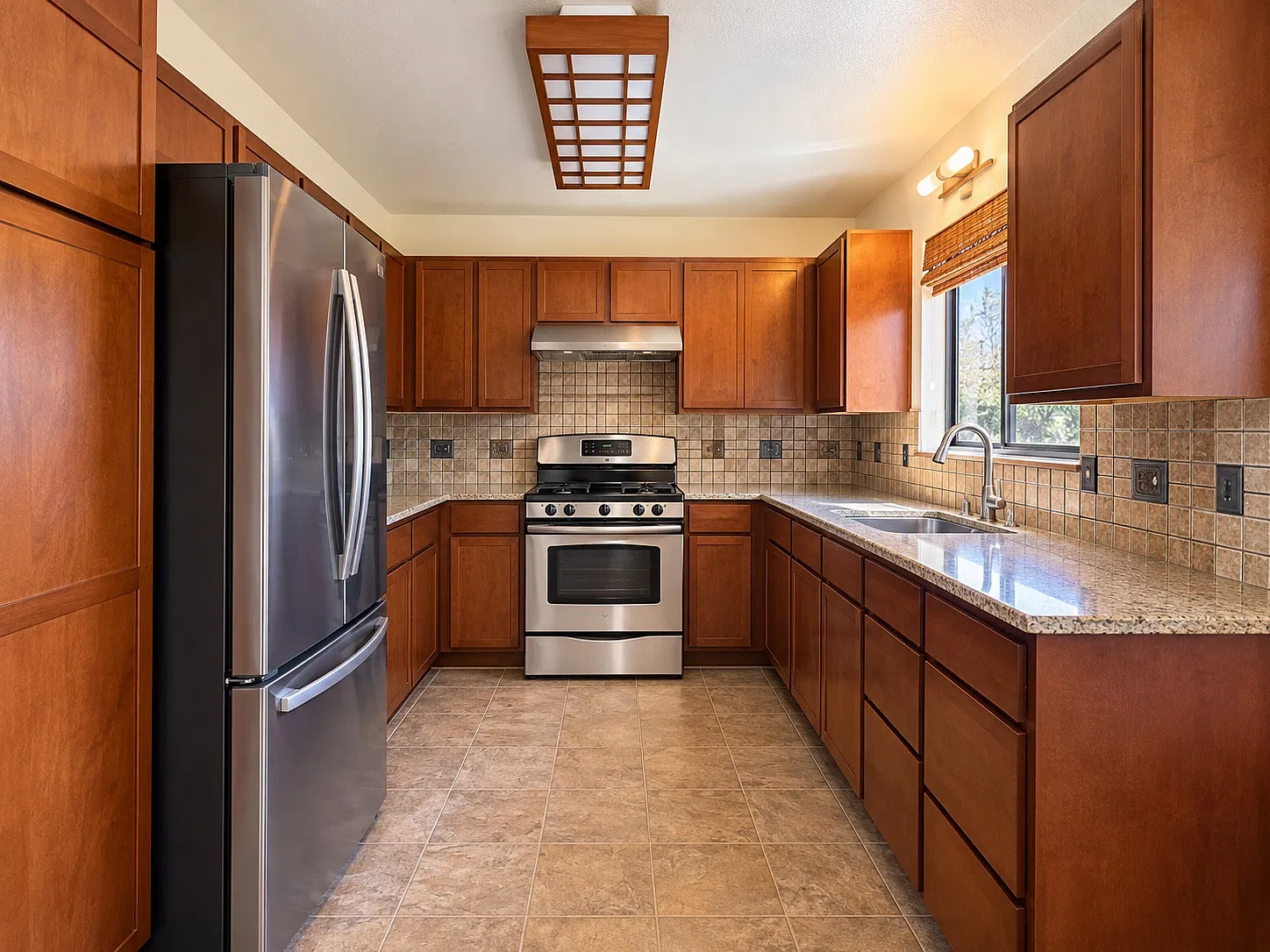 2 bed, 1350 sqft, $7,500 — Photo 4