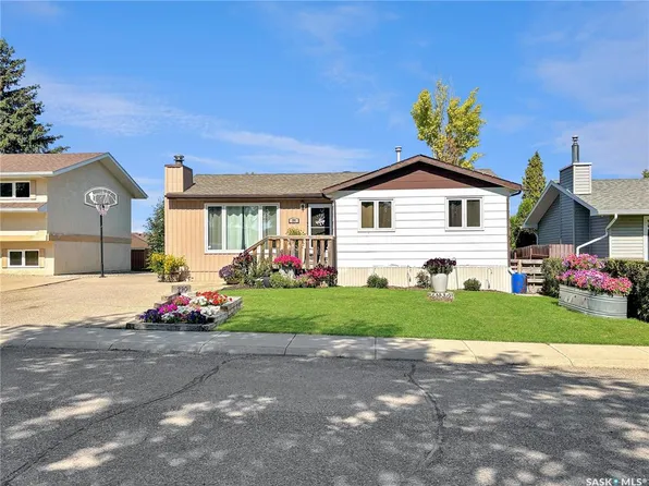 290 Burke CRESCENT, Swift Current, SK S9H 4H6