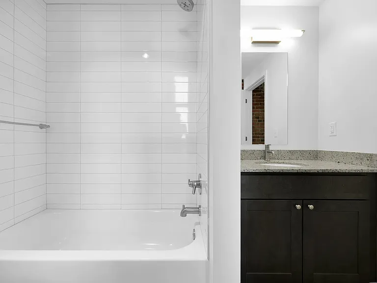 The Residences at Barnett — Photo 32