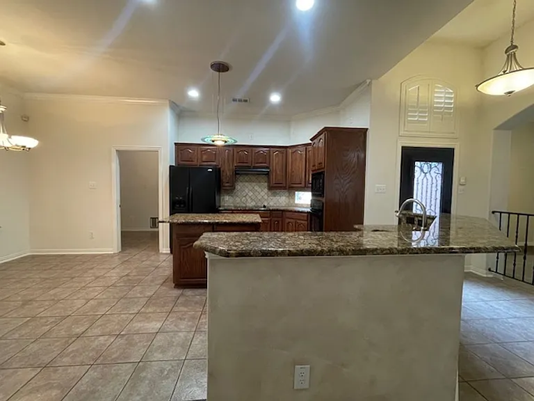 408 Hideaway Ct — Photo 6