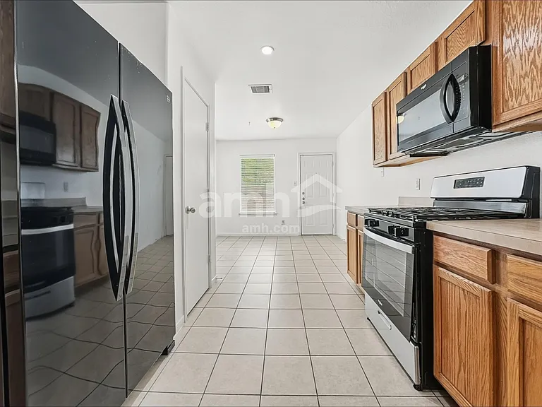 21447 Hannover Grove Ln — Photo 3