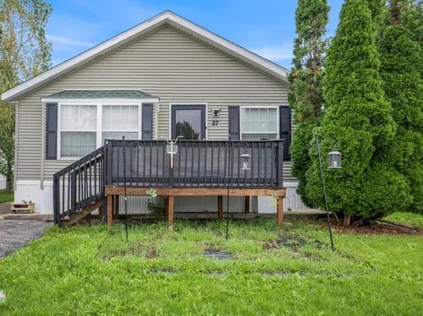 27 Saint Michaels Dr, Bourbonnais, IL 60914