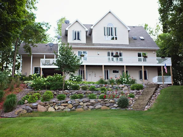 28750 Glader Blvd, Lindstrom, MN 55045