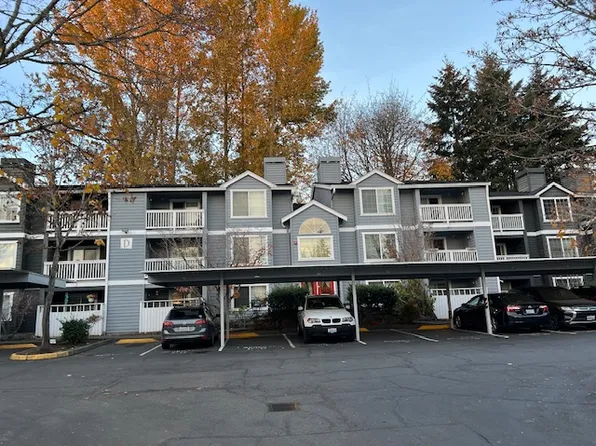 23410 18th Ave S APT D201, Des Moines, WA 98198