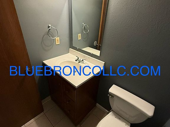3rd image of 415 NE Churchill St