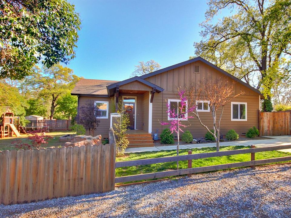1st image of 2410 Cottage Dr