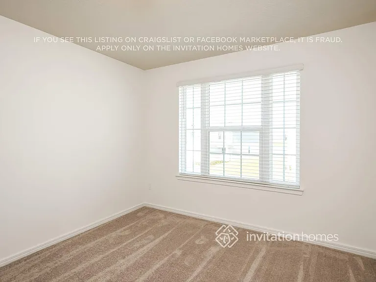 2121 Calm Night St — Photo 14