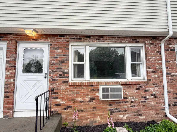 96 Canterbury Road #B, Plainfield, CT 06374