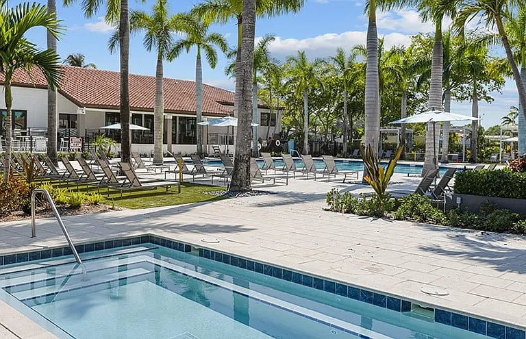 The Avant at Pembroke Pines Apartments — Photo 44
