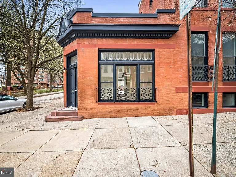 1200 Bolton St — Photo 3