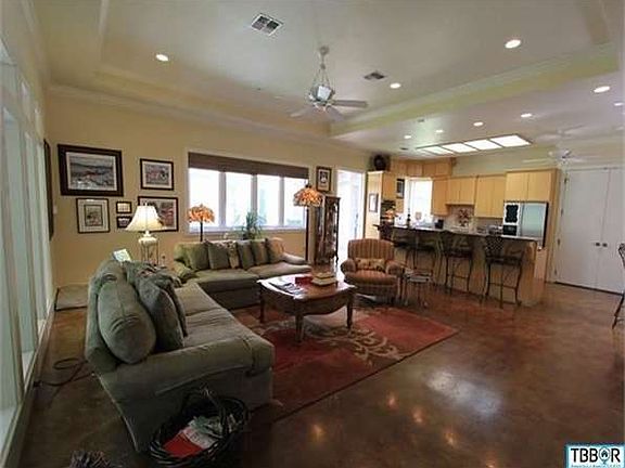 4th image of 155 Capps Branch Ln
