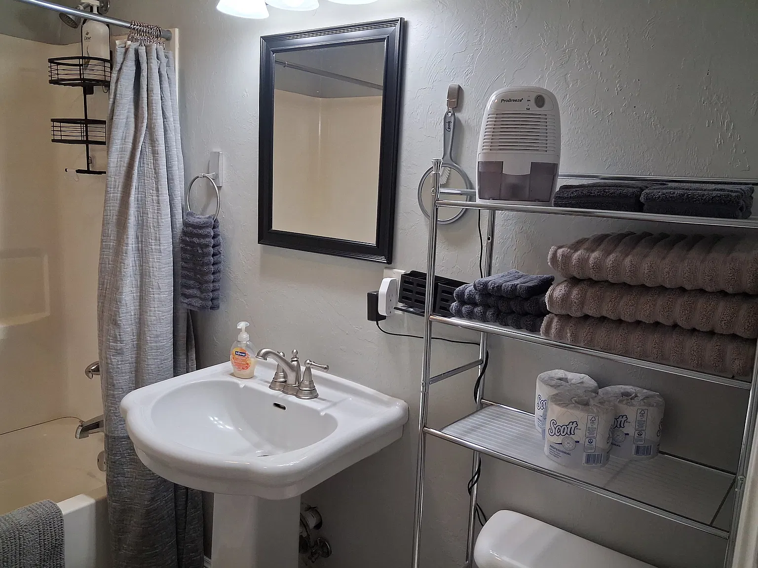 824 N Lincoln St — Photo 4