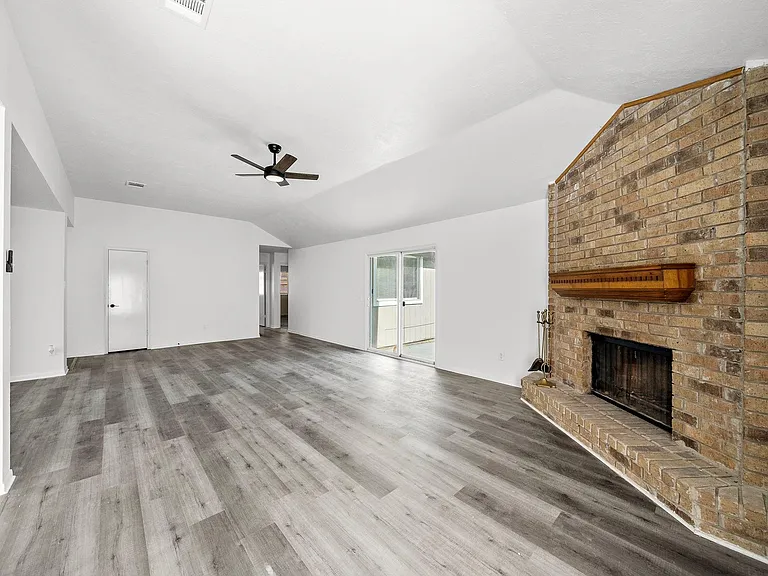 1022 Western Meadows Dr — Photo 8
