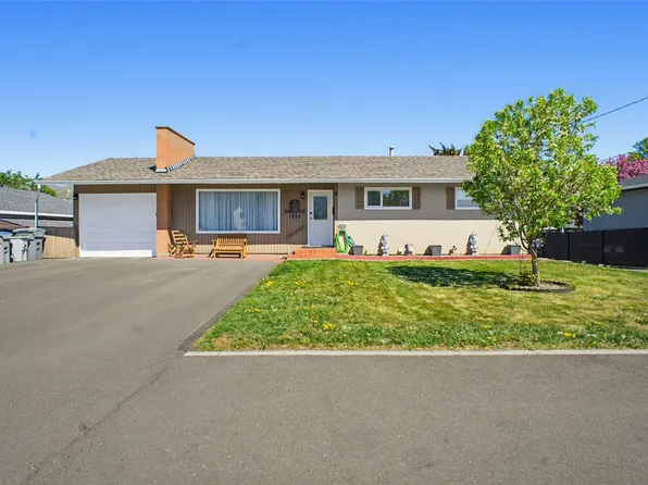 1684 Greenfield Ave, Kamloops, BC V2B 4N6