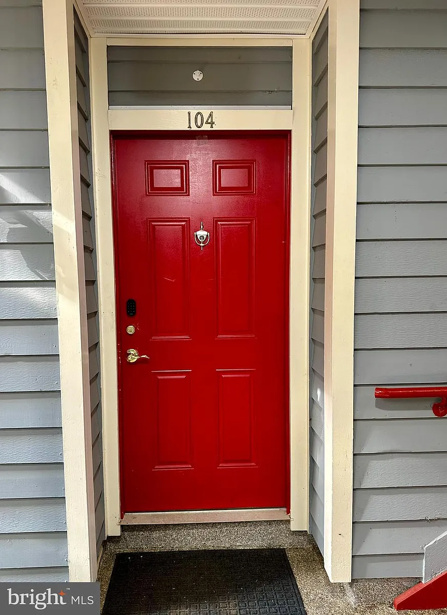 Photo 1 of 18 - 2700 Summerview Way #6104 - Annapolis, MD Primary Photo - 2700 Summerview Way #6104