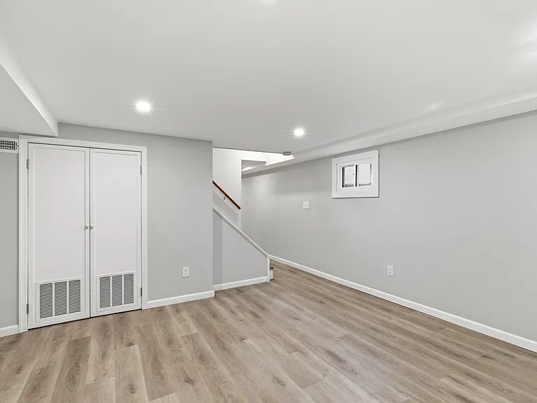 8530 Oakleigh Rd — Photo 16