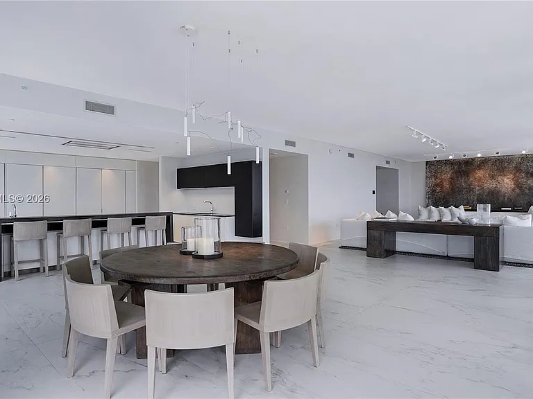 1000 Biscayne Blvd #4401 — Photo 8