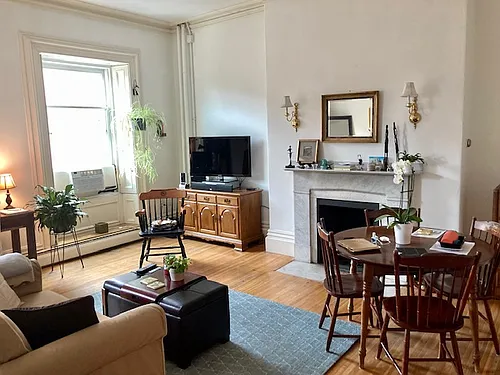 141 Beacon St Photo 1