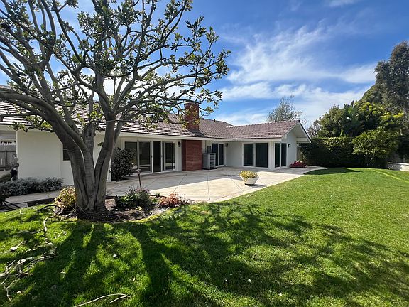 Fully fenced, 7,800+ SF lot!