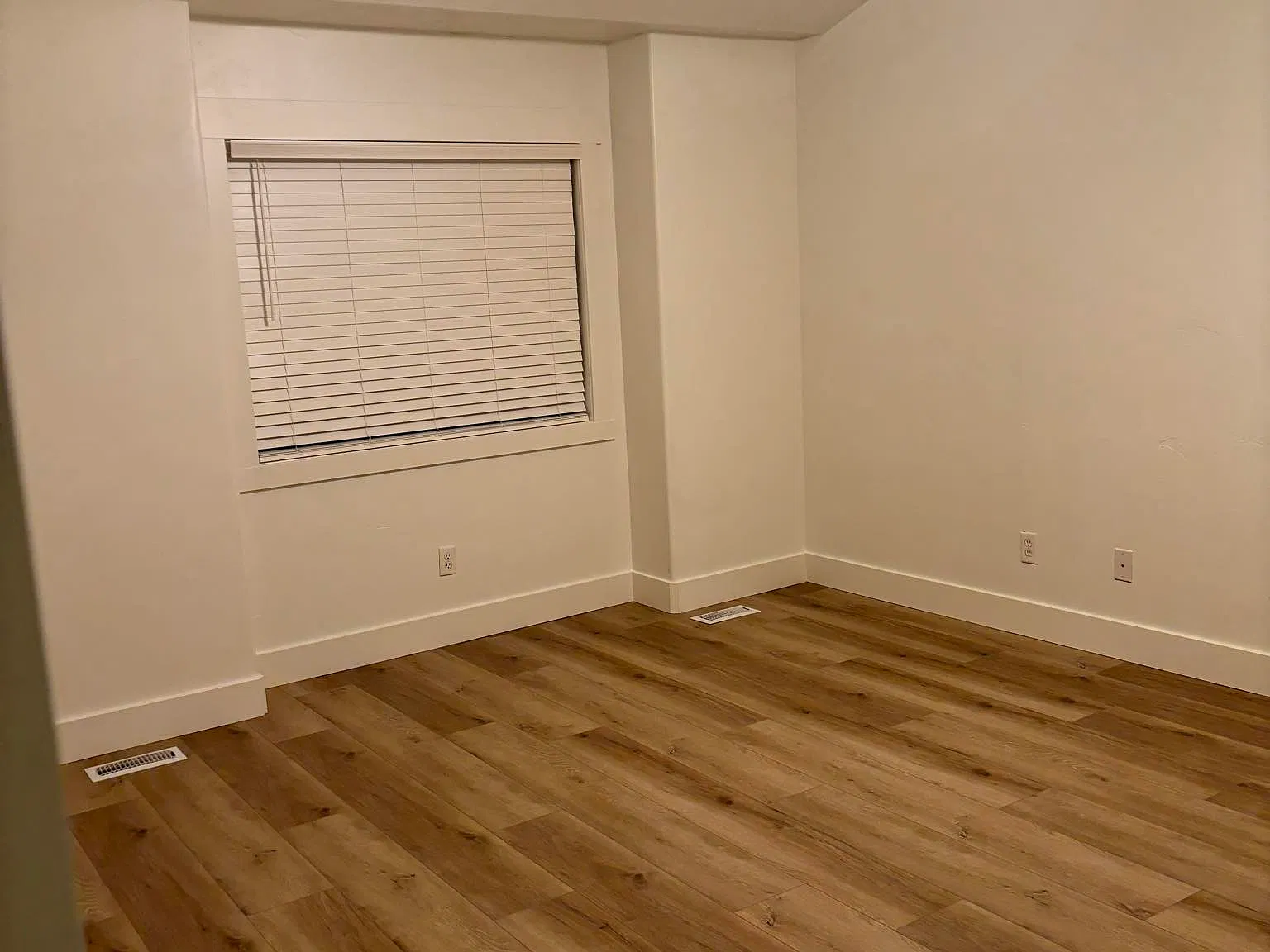 2 bed, 2.5 bath, 1316 sqft, $1,750 — Photo 3