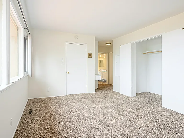 552 Via Del Monte — Photo 30