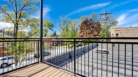 4350 W Lawrence Ave #405 — Photo 9