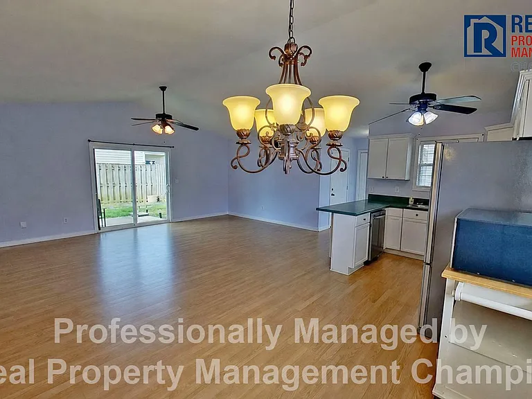 7410 Milan Ct — Photo 4