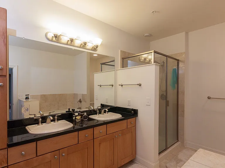20 Avenue At Port Imperial #324 — Photo 11