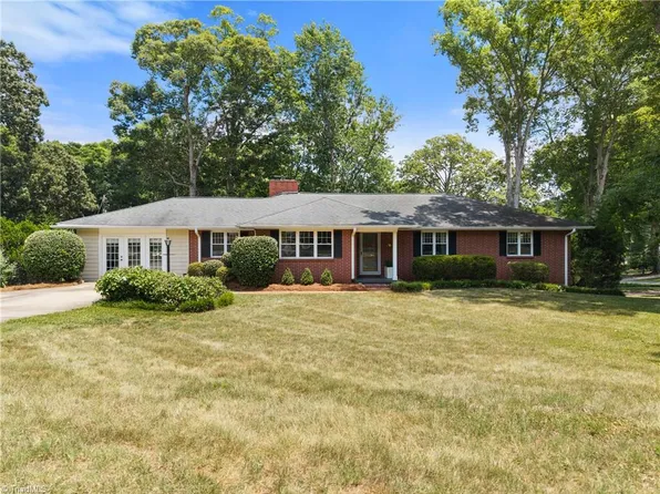 701 Longbow Rd, Winston Salem, NC 27104