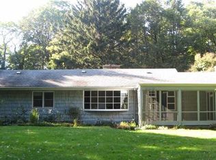 32 Horse Hollow Rd, Locust Valley, NY 11560