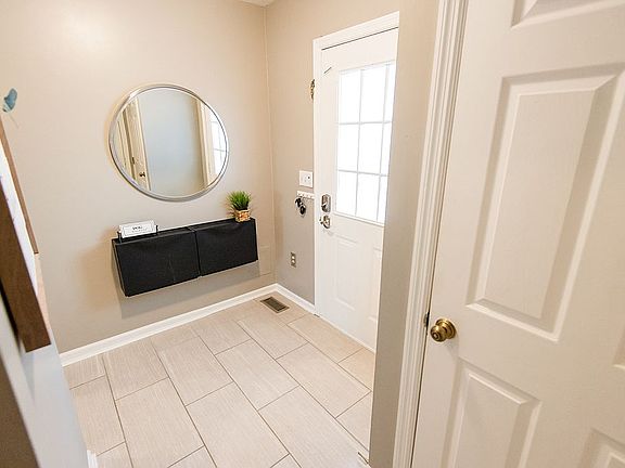 5th image of 3141 Kerry Dr