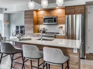 201 10th Ave SE, Calgary, AB T2G 2G5