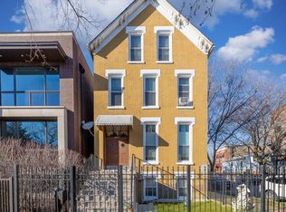 1900 W Huron St, Chicago, IL 60622