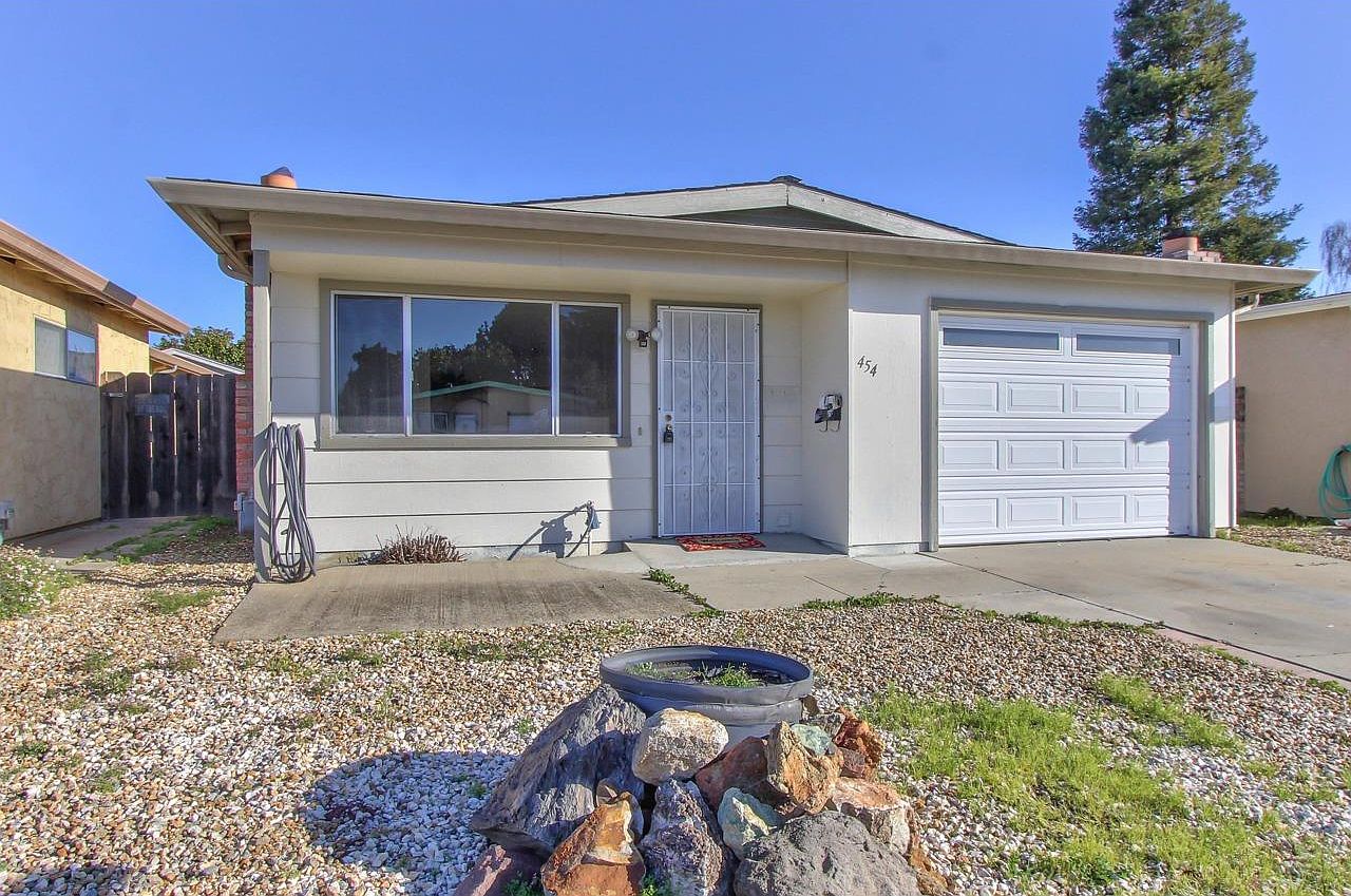 454 Tuttle Ave, Watsonville, CA 95076 Zillow