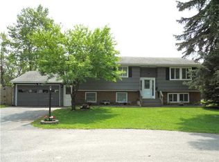 16 Virginia Ln, Rochester, NY 14624