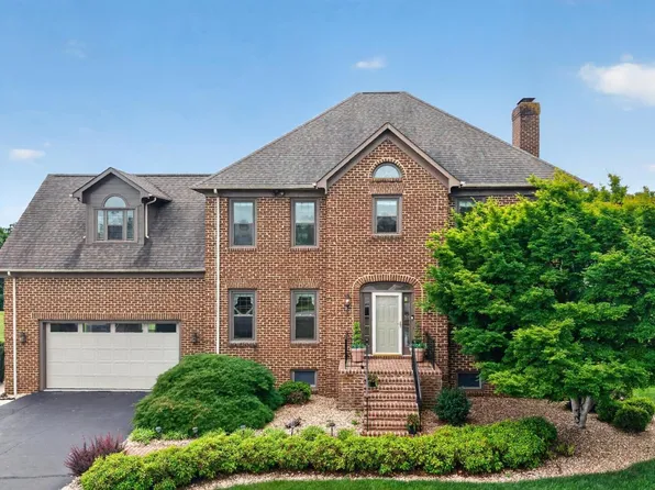 198 London Downs Dr, Forest, VA 24551