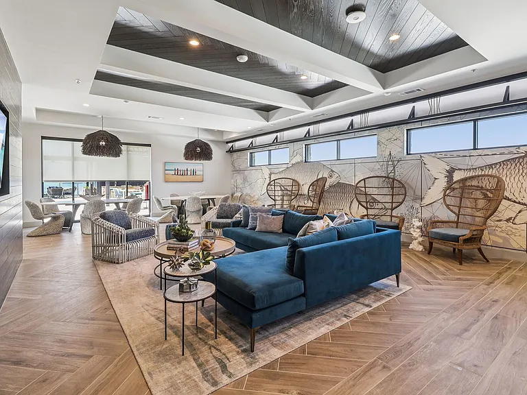 Surfside at Sapphire Bay — Photo 33