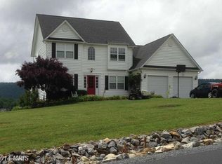 99 Braeburn Dr, Martinsburg, WV 25403