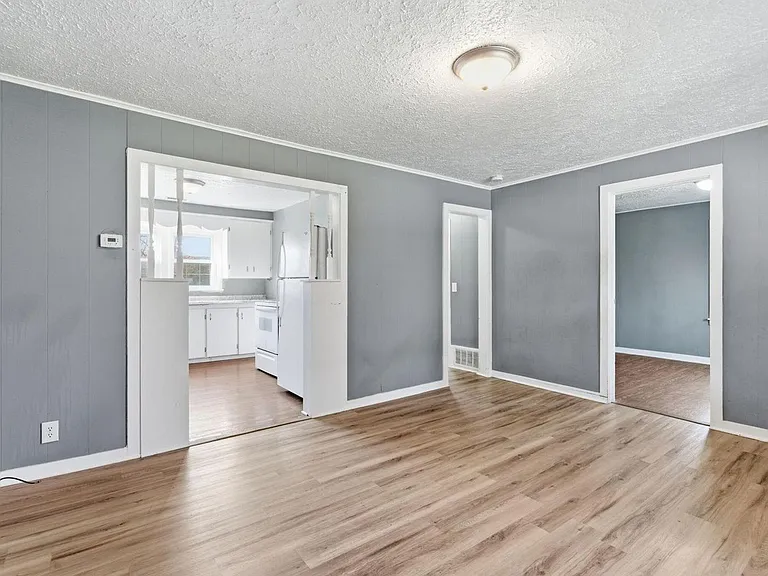 1508 E Livingston St — Photo 3