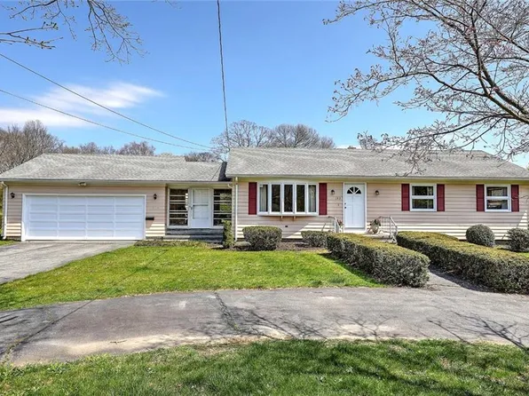 143 Sharps Lot Rd, Swansea, MA 02777