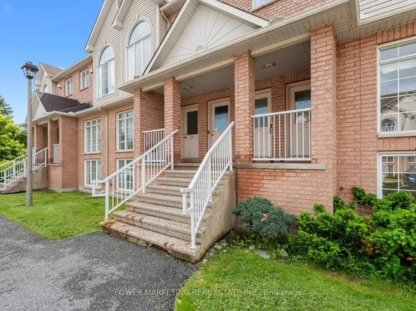 1701 Blohm Dr #10, Ottawa, ON K1G 6N6